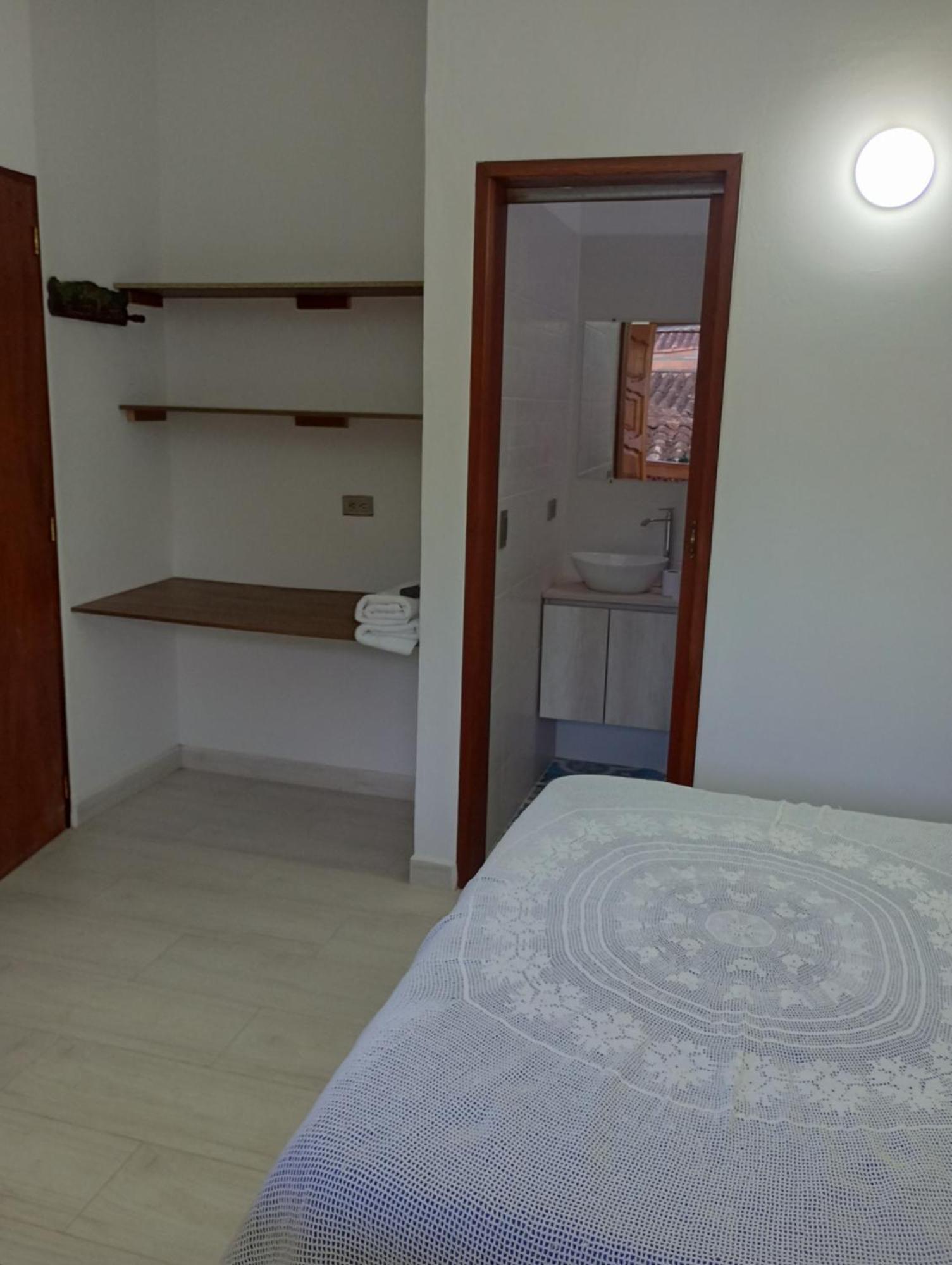 Hostal Famihotel Fundadores Jardin Luaran gambar