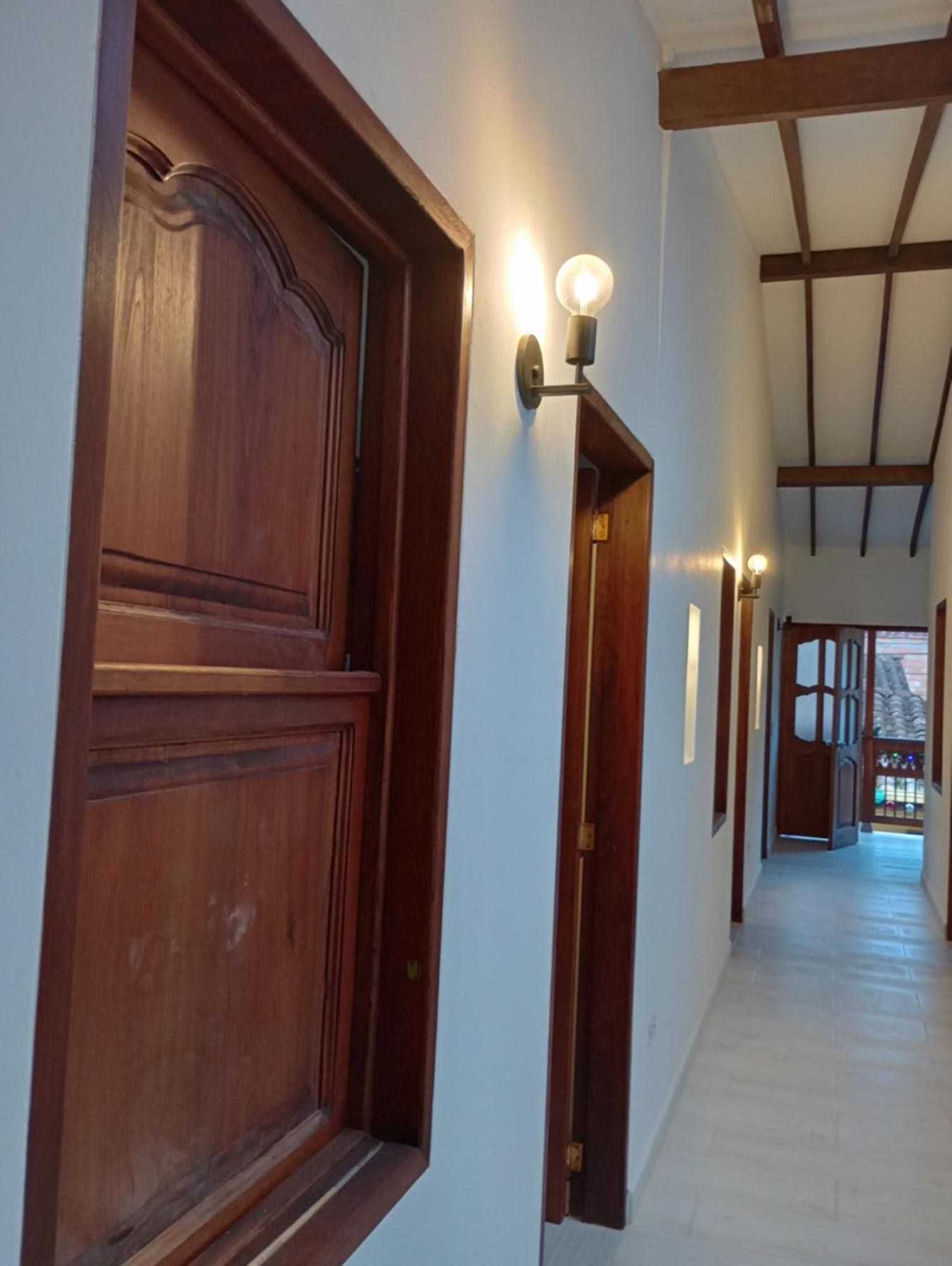 Hostal Famihotel Fundadores Jardin Luaran gambar