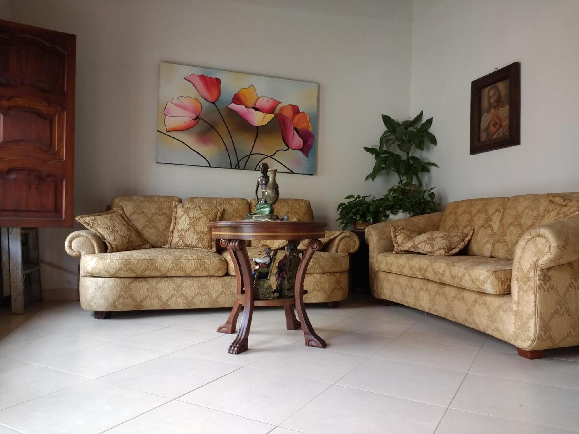 Hostal Famihotel Fundadores Jardin Luaran gambar