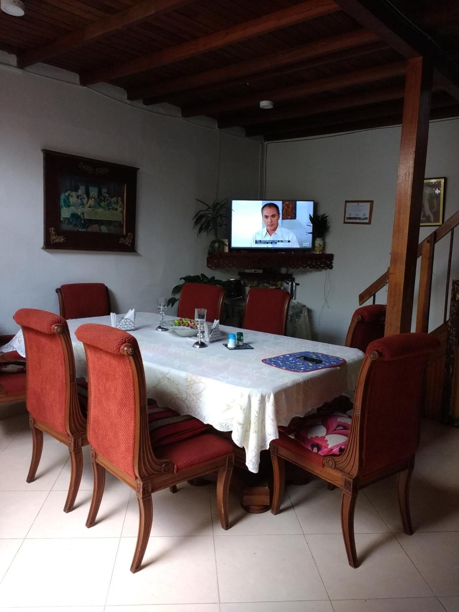Hostal Famihotel Fundadores Jardin Luaran gambar